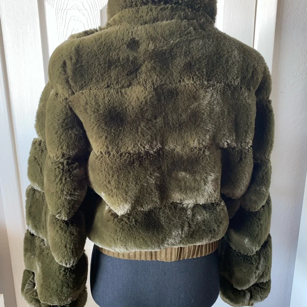 Olive Fur Coat- NEW - Picture 5 of 7